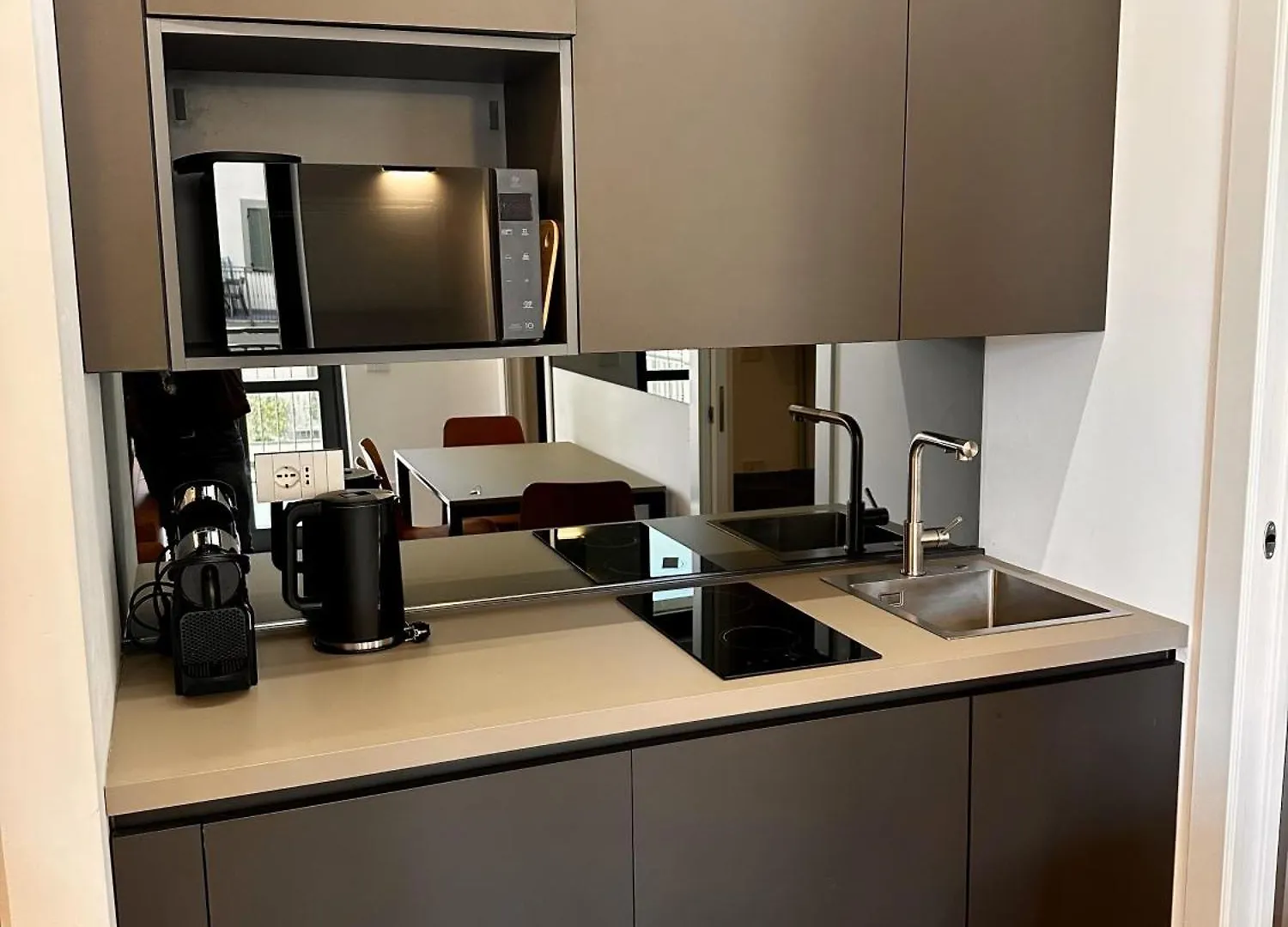 شقة Navigli Relax With Private Balcony And Parking ميلان